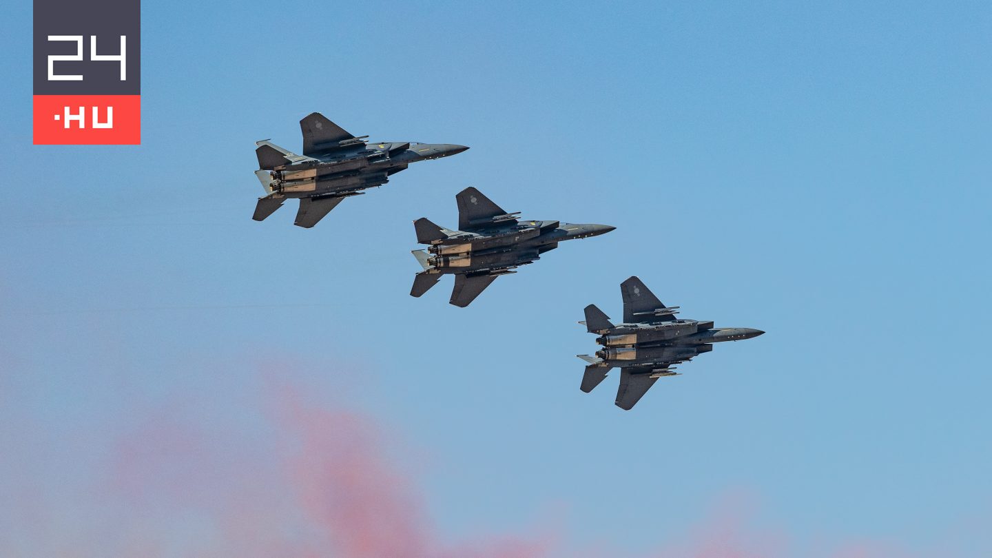 Szelfiztek, videóztak a pilóták, ezért ütközhetett össze két vadászgép Dél-Koreában