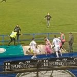 A Foggia-szurkolók támadása.