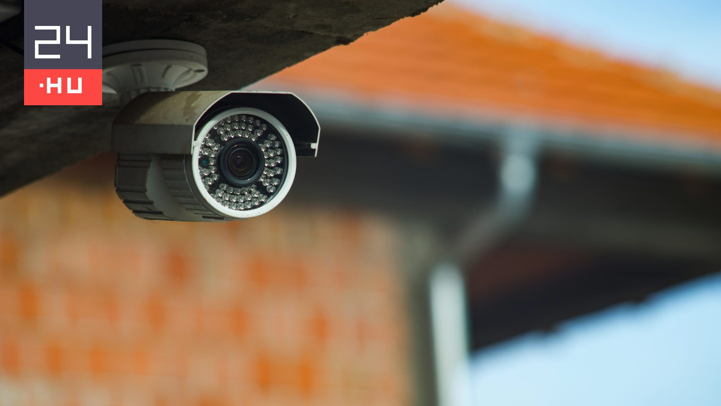 Tűzzel játszik, aki így szerel fel kamerát a házára