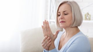 ostepeniával érintett idős nő.