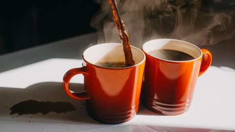 kávé, koffeintartalom, koffeinmentes kávé, kutatás, hatás, összehasonlítás