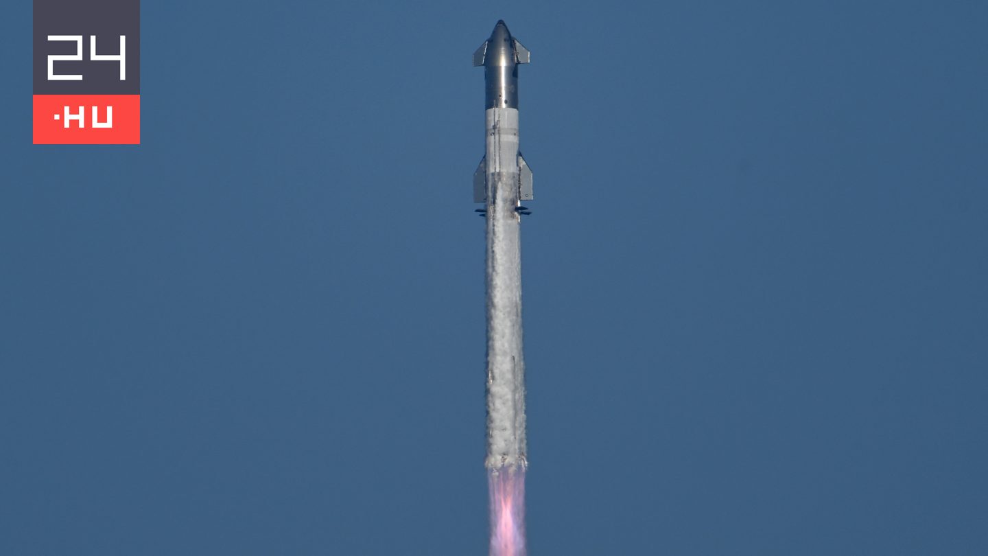 Videón, ahogyan felrobban Elon Musk űrrakétája