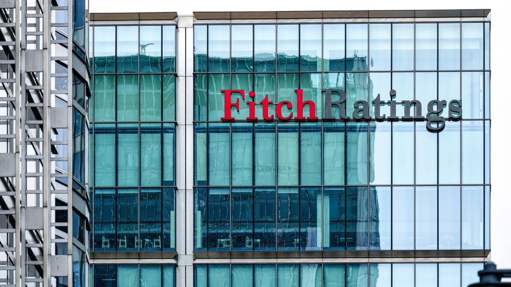 Hitelminősítő: súlyos kihívások várnak Magyar Péter kormányára