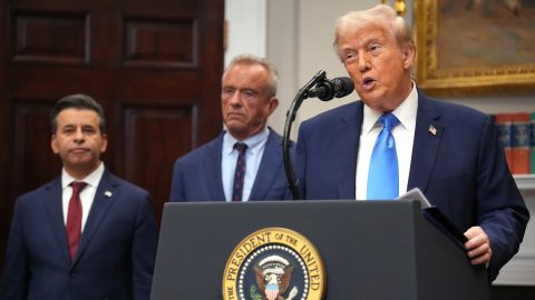 donald trump, fehér ház, rfk jr, autizmus, paracetamol, kutatás