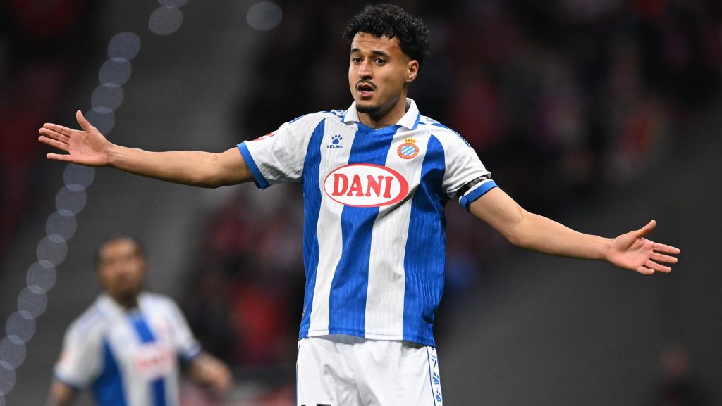 „Sokkal jobban fáj, ha egy másik játékos ócsárol” – mondta a focista, akit azzal provokáltak, hogy csónakkal érkezett Afrikából