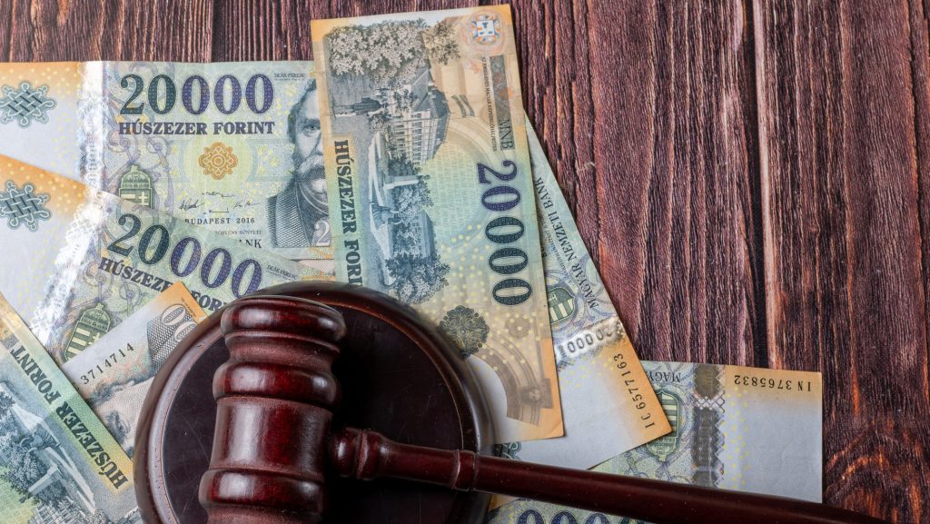 GKI: elhalasztják ítéletüket a hitelminősítők a kormányváltás miatt