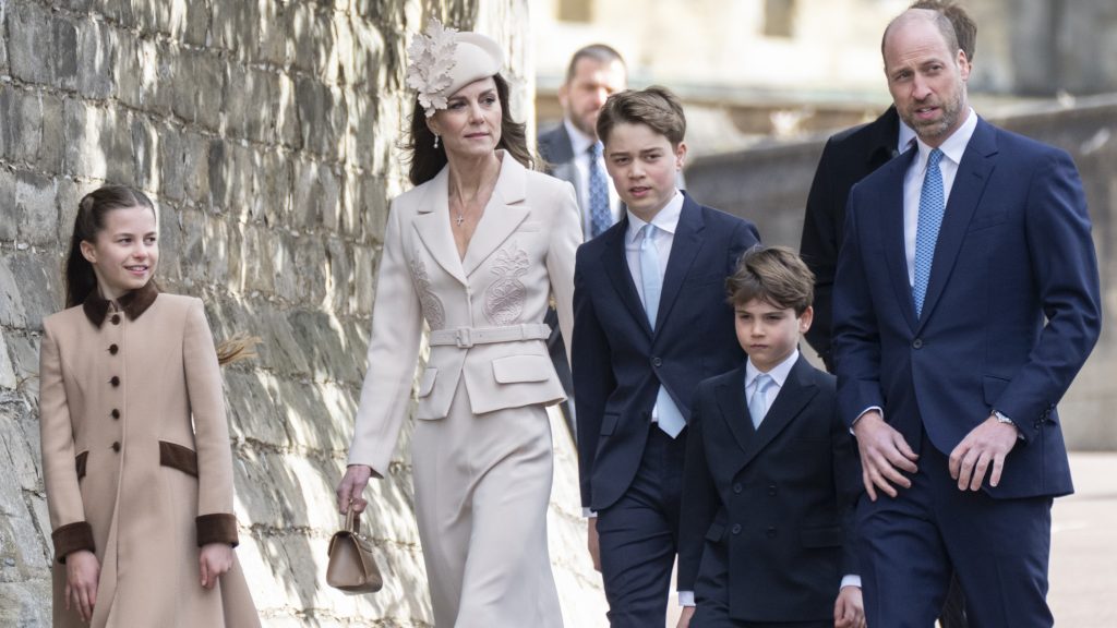 Galéria: Újra a királyi családdal együtt ünnepelte a húsvétot Katalin hercegné