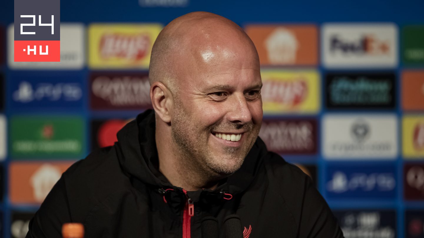 Arne Slot szerint a vezetőség és a szurkolók is támogatják őt