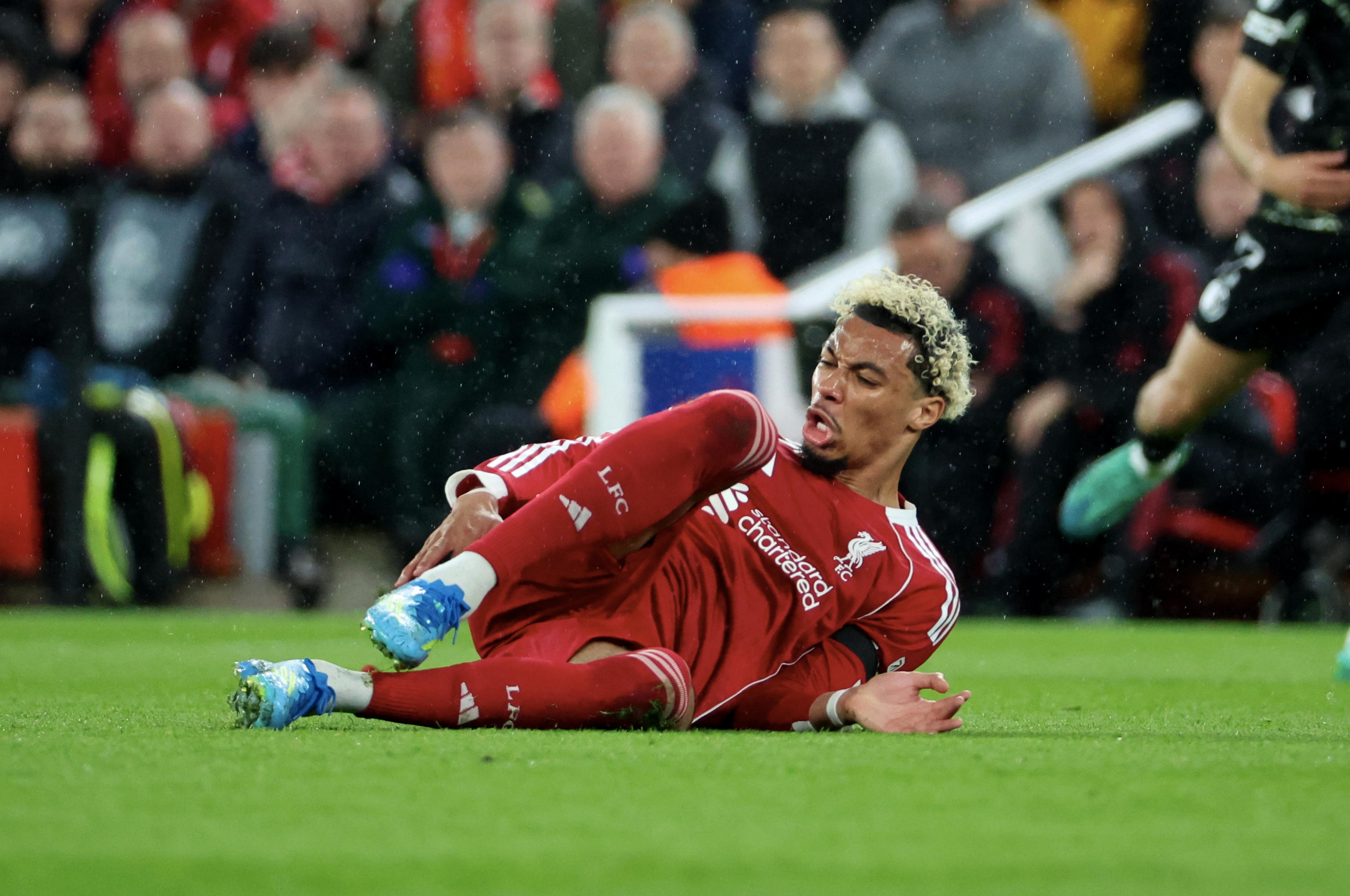 Hugo Ekitiké sérülése.