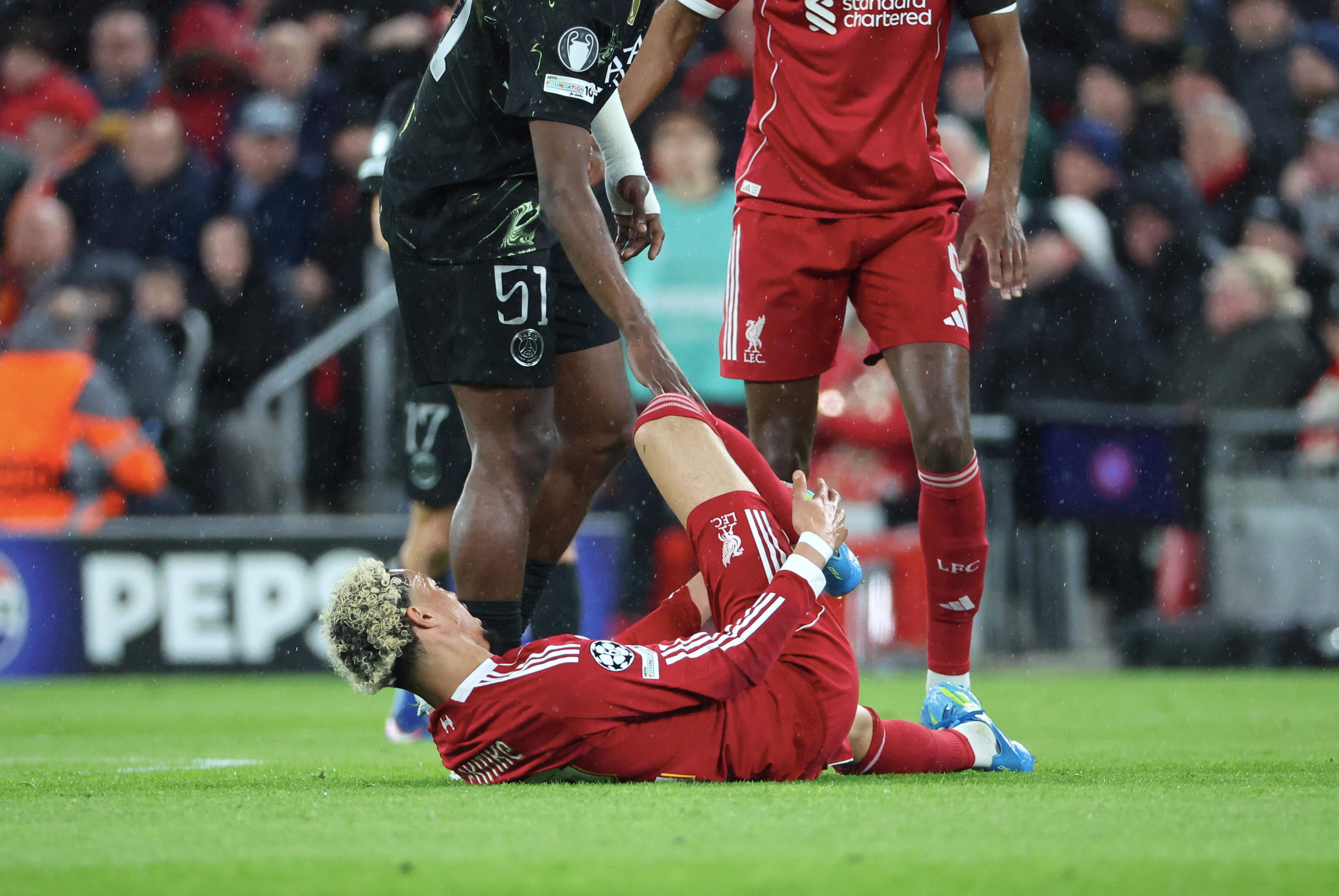 Hugo Ekitiké sérülése.