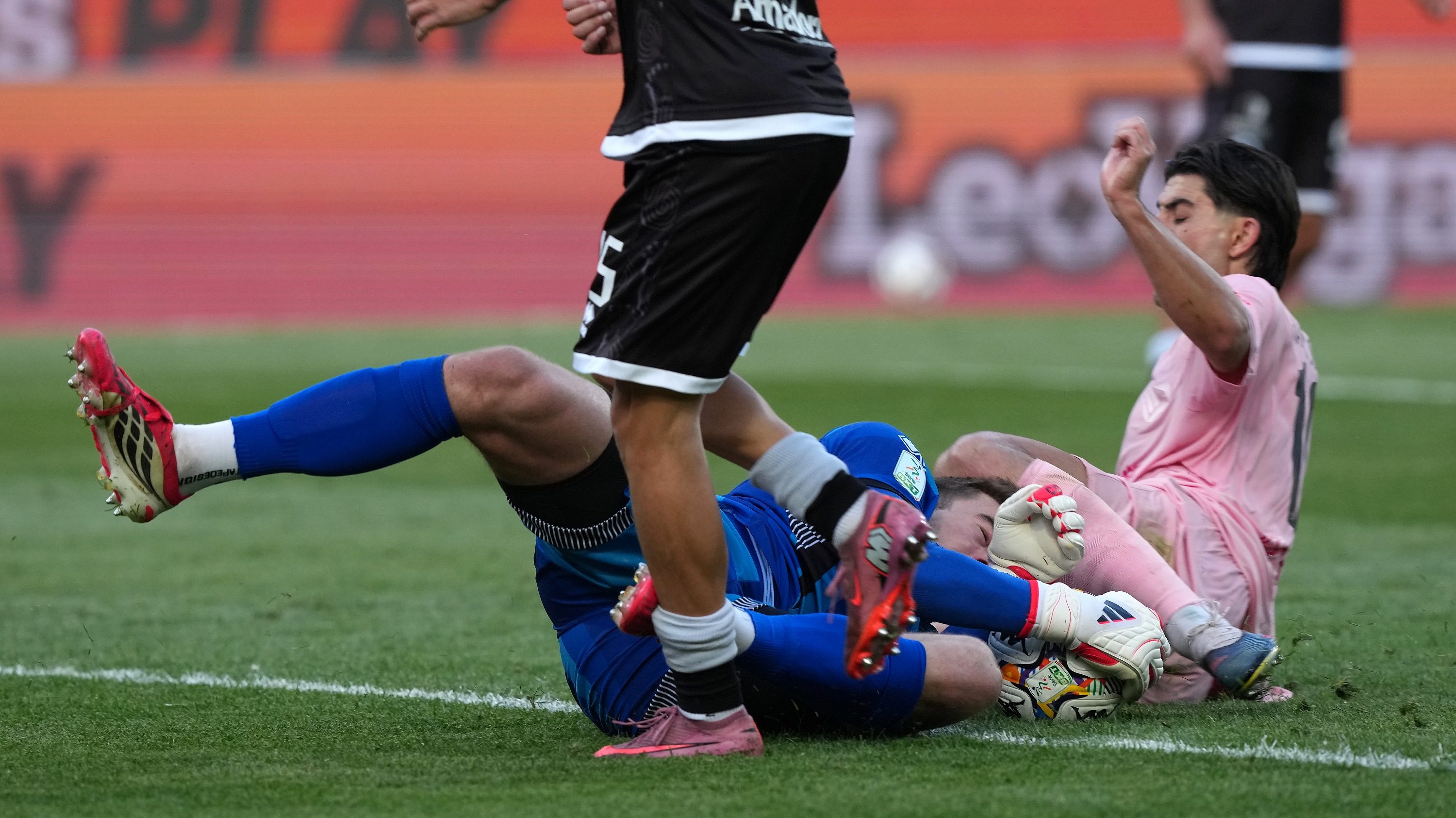 Jonathan Klinsmann balesete a Palermo ellen.