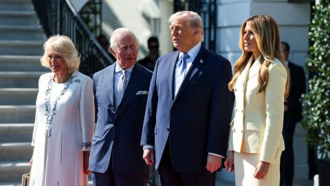 III. Károly és Kamilla királyné látogatása Washingtonban Donald Trump amerikai elnöknél és feleségénél, Melania Trumpnál.