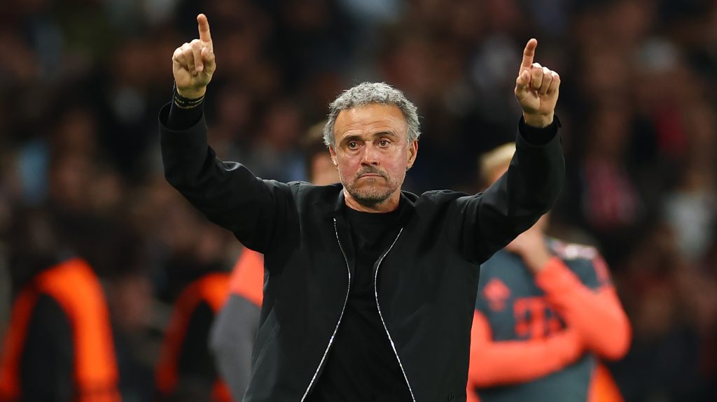 Luis Enrique edzőként döntheti meg a rekordot, amit játékosként segített felállítani