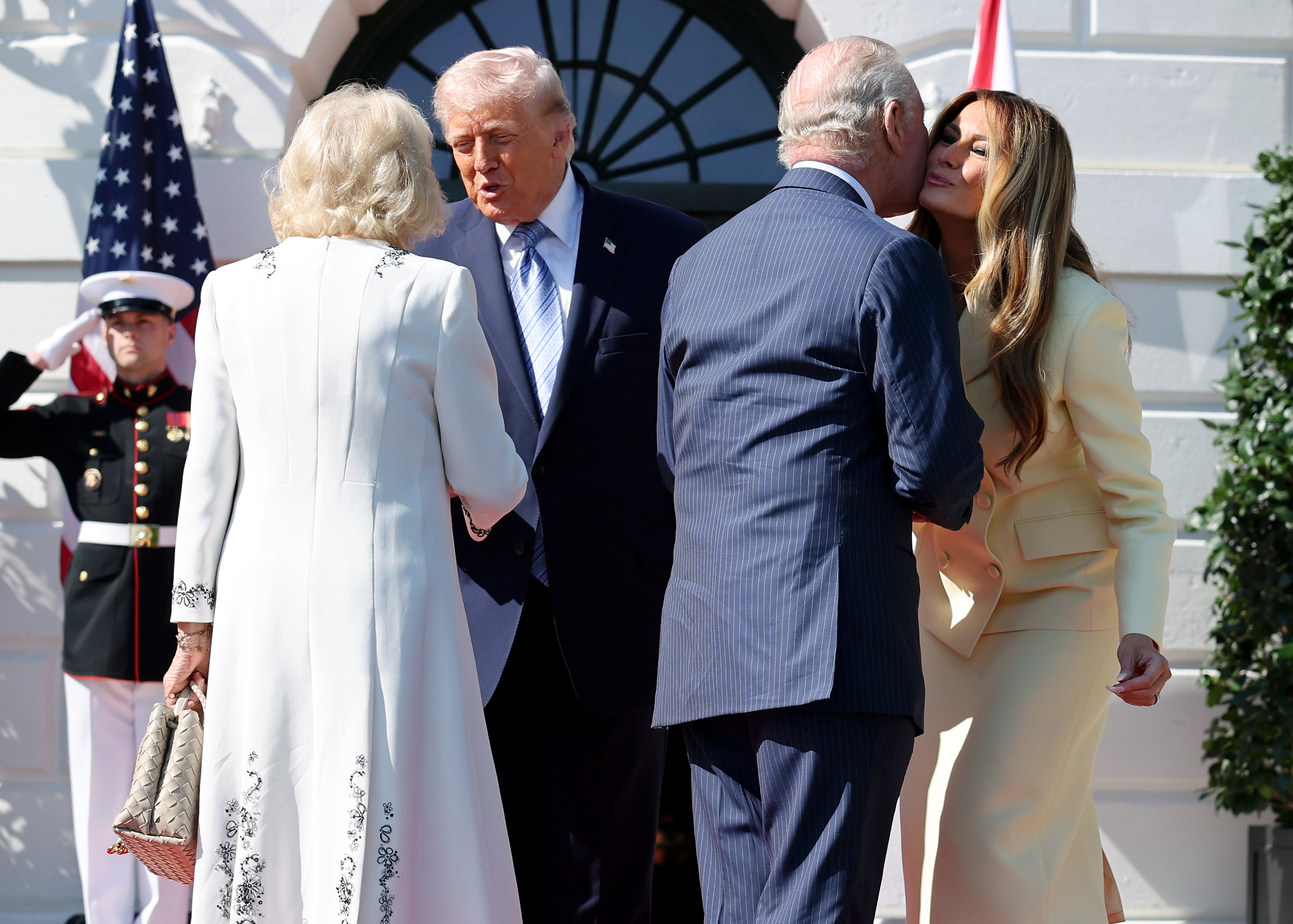 III. Károly és Kamilla királyné látogatása Washingtonban Donald Trump amerikai elnöknél és feleségénél, Melania Trumpnál.