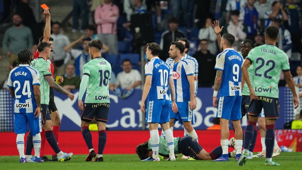 Rekordgyanús: 48 másodperc alatt szedte össze a két sárgát a spanyol focista