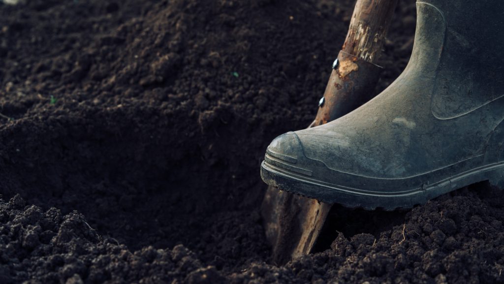 Csákánnyal estek neki a Barátság-vezeték kábelének, súlyosabb büntetés vár rájuk