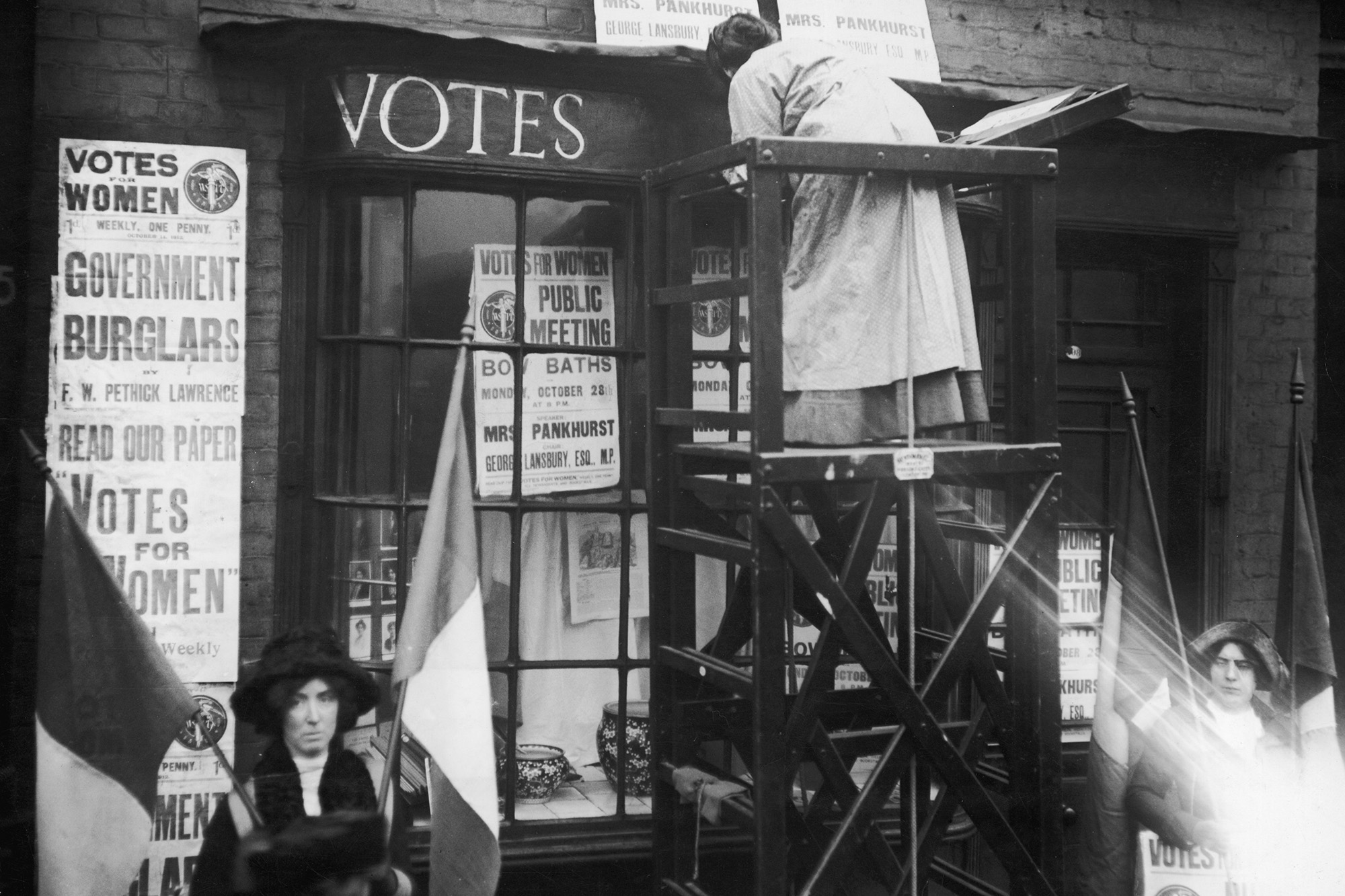 „A kormányok félnek a tiltakozó megmozdulásoktól” – mitől sikeres egy tüntetés? 3 angol szüfrazsett Estelle Sylvia Pankhurst