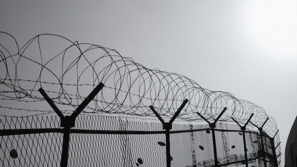 Megszökött egy rab a börtönből, ez vár rá