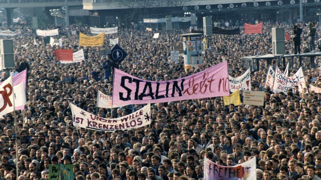 „A kormányok félnek a tiltakozó megmozdulásoktól” – mitől sikeres egy tüntetés?