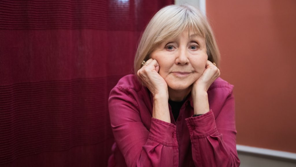 Halász Judit Kossuth- és Jászai Mari-díjas magyar színésznő, énekes, érdemes művész, a Halhatatlanok Társulatának örökös tagja