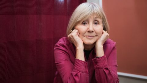 Halász Judit Kossuth- és Jászai Mari-díjas magyar színésznő, énekes, érdemes művész, a Halhatatlanok Társulatának örökös tagja