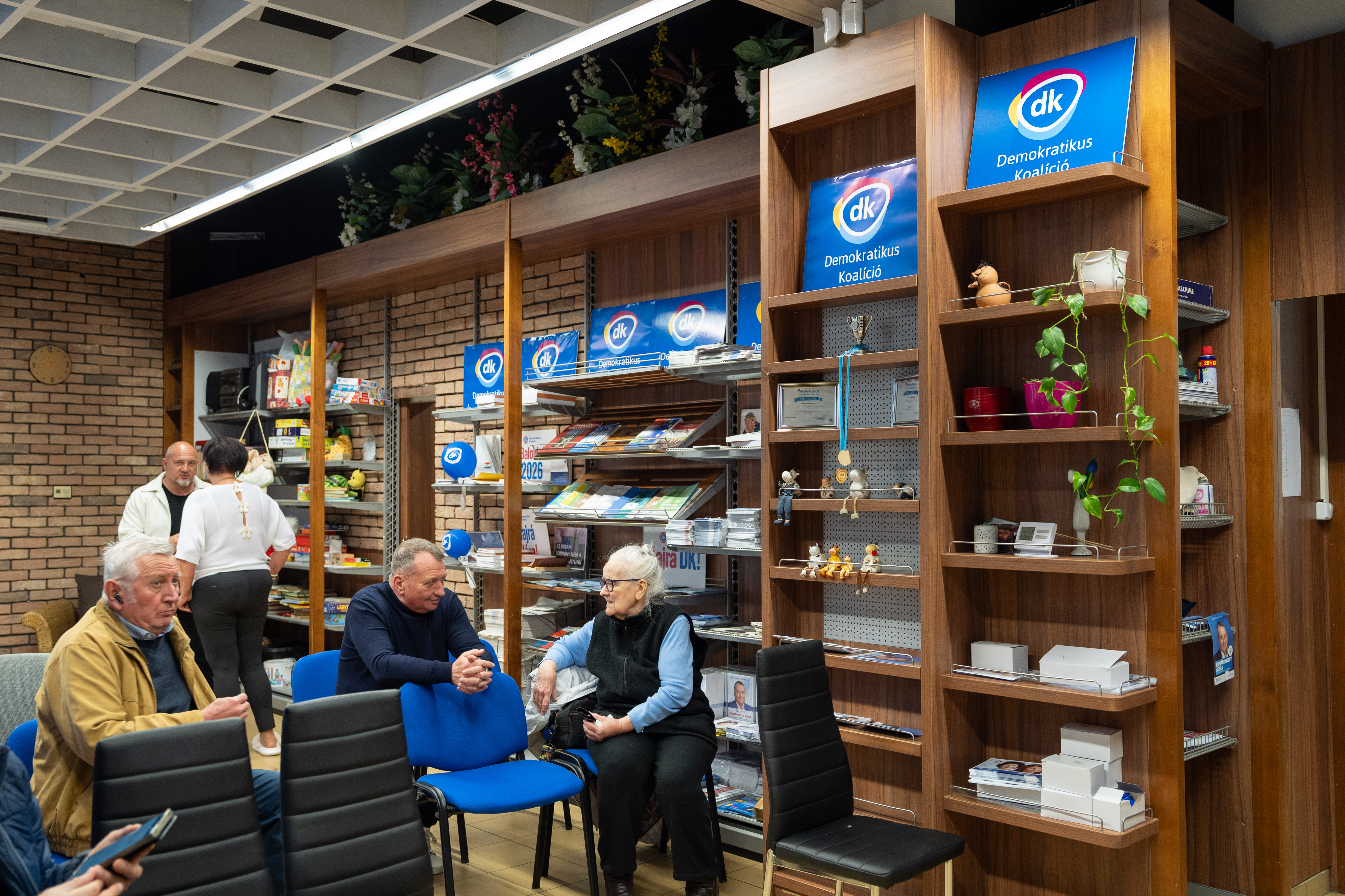 Magyar Péter: Felszólítom a köztársasági elnököt, hogy kérjen fel kormányalakításra, aztán távozzon a hivatalából, és ugyanerre szólítom fel az összes bábot – kétharmadon a Tisza 1