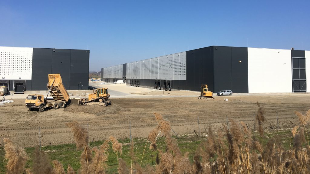 Hogyan kerülhetett akkumulátortesztelő cég Érd határába?