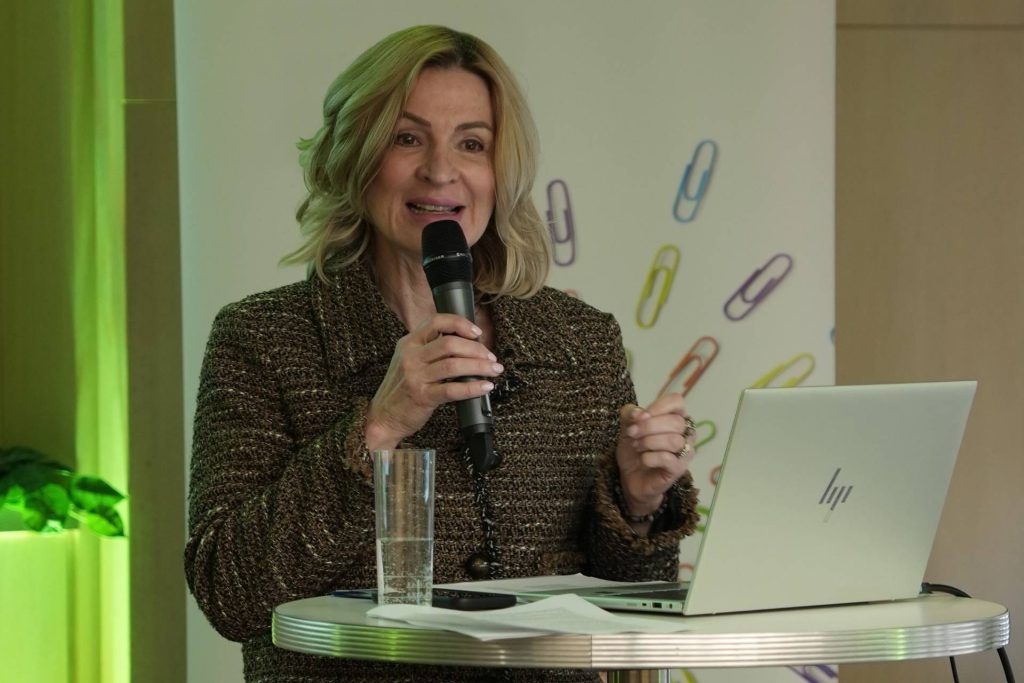 Dr. Kibédi-Varga Katalin protokoll- és etikettszakértő 