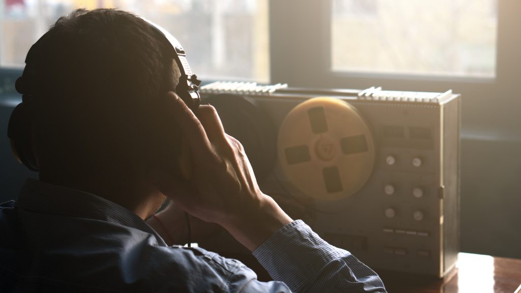 Miniszterelnöki Kabinetiroda: Magyar üzletember vett volna lőporgyárat Balatonfűzfőn, ahonnan Ukrajnába szállítottak volna hadianyagot