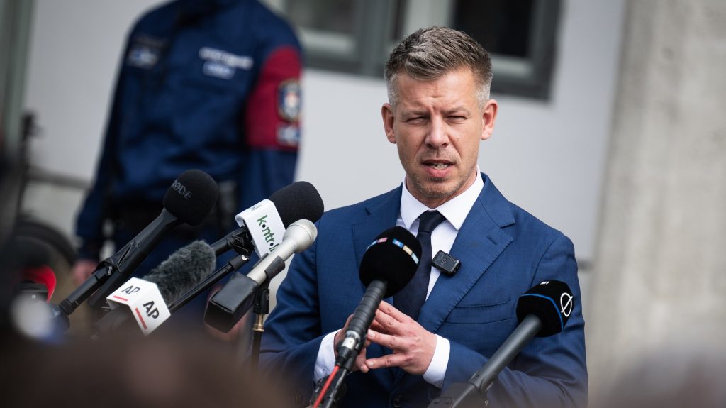 Így reagált Magyar Péter arra, hogy Orbán Viktor nem veszi fel a parlamenti mandátumát