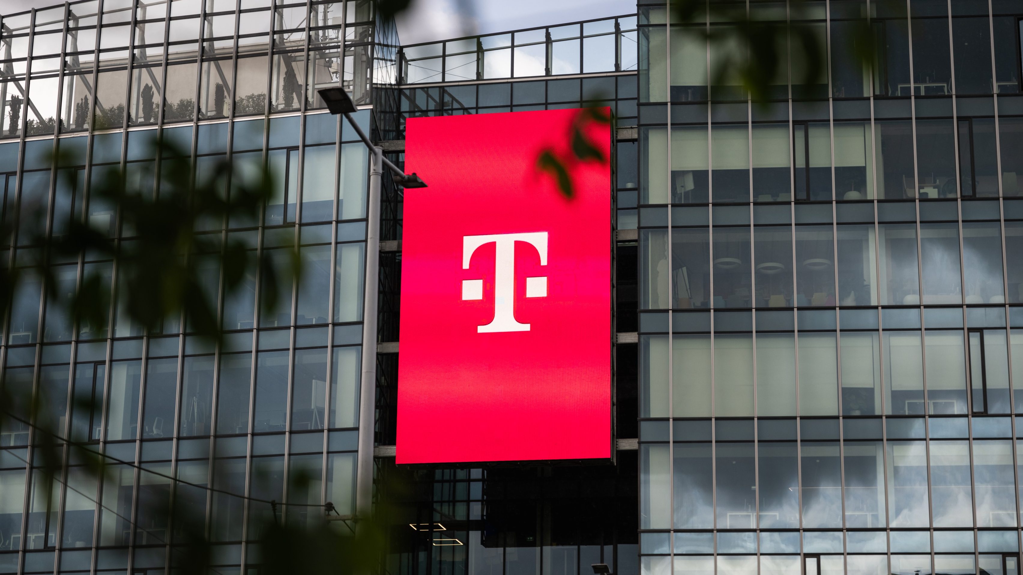 magyar telekom optikai halozat fejlesztes