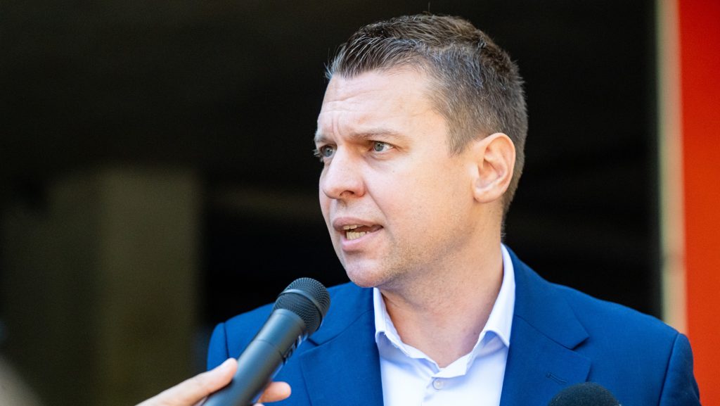 Menczer Tamás arról, mit érzett a mandátumáról való lemondáskor: Nagyon rendben vagyok
