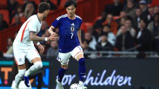 Kaoru MITOMA, right 7, of Japan dribbles forward in the second half during an international friendly match between England and Japan at Wembley Stadium in London, United Kingdom, on March 31, 2026. Japan defeated England 1-0. ( The Yomiuri Shimbun )