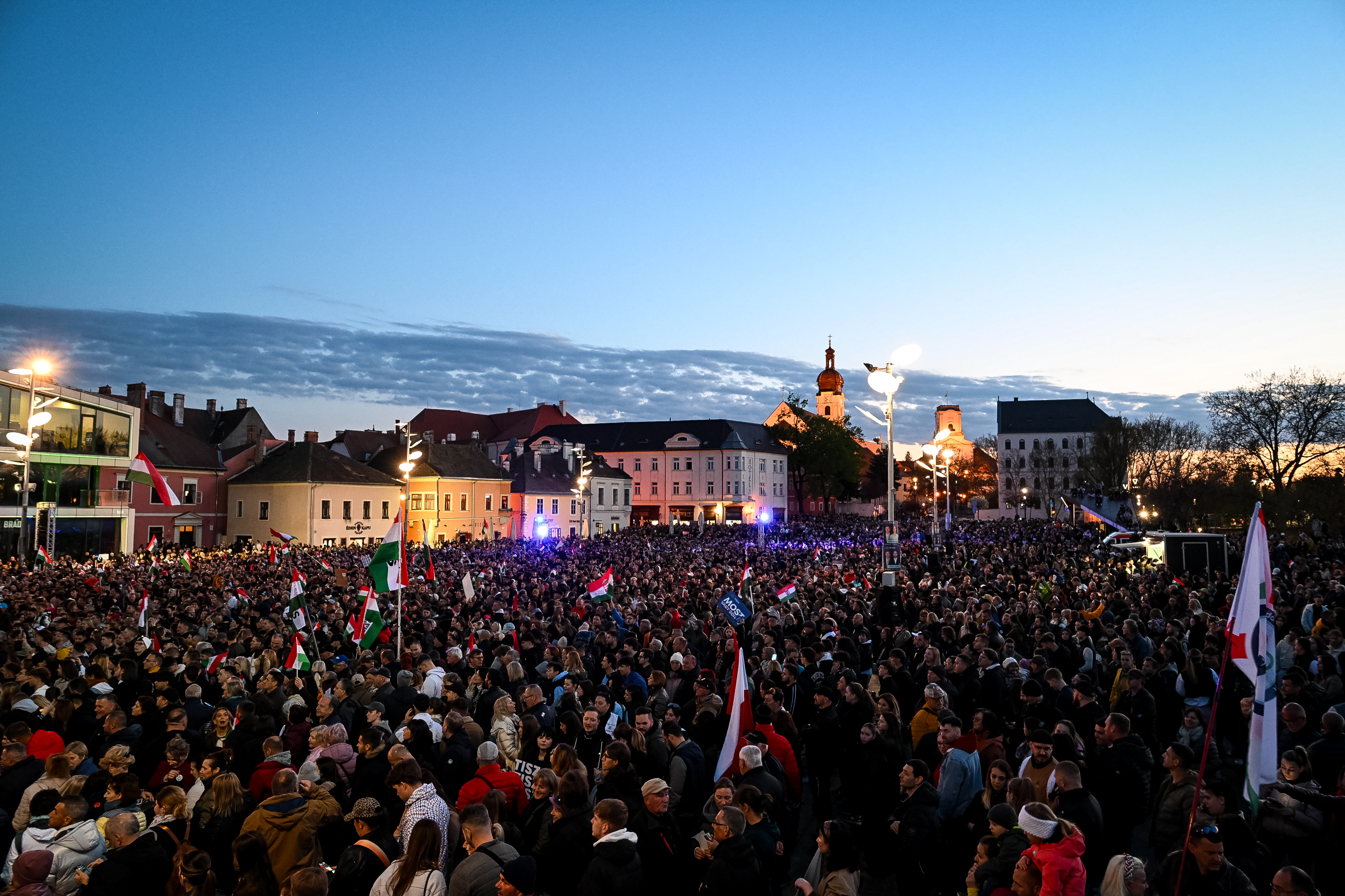 Magyar Péter Győrben: Egész jól nézünk ki. Talán még sosem néztünk ki ilyen jól 1