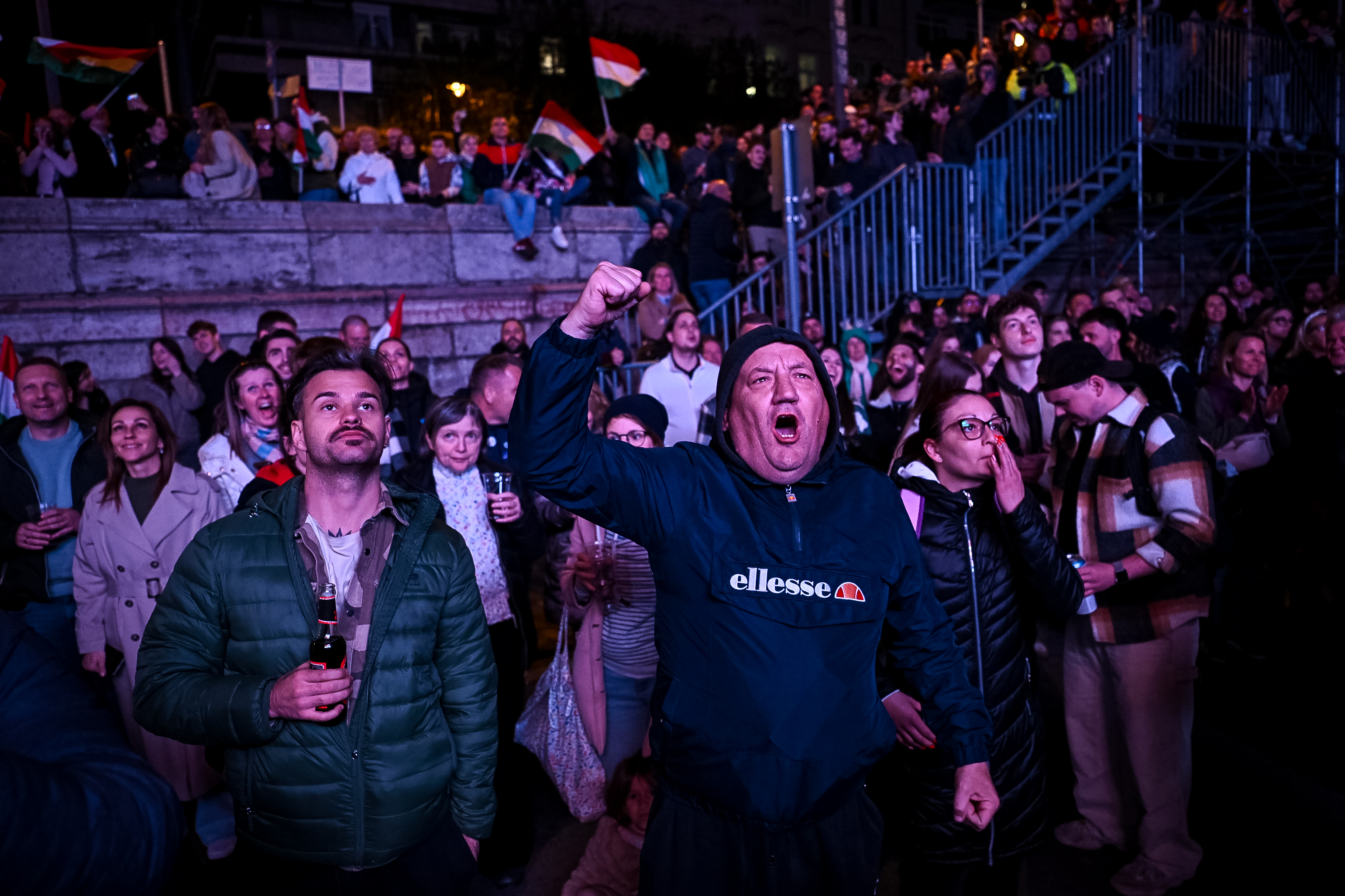 Magyar Péter: Felszólítom a köztársasági elnököt, hogy kérjen fel kormányalakításra, aztán távozzon a hivatalából, és ugyanerre szólítom fel az összes bábot – kétharmadon a Tisza 1
