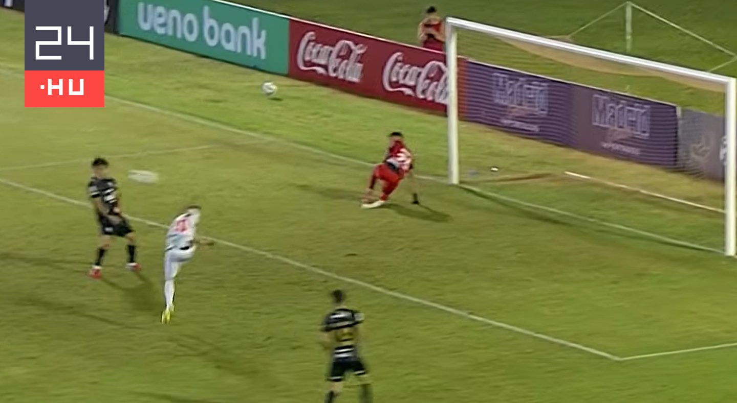 Ha úgy érzed, te vagy balszerencsés, itt egy focista, akit úgy arcon lőttek, hogy a saját kapujába pattant a labda