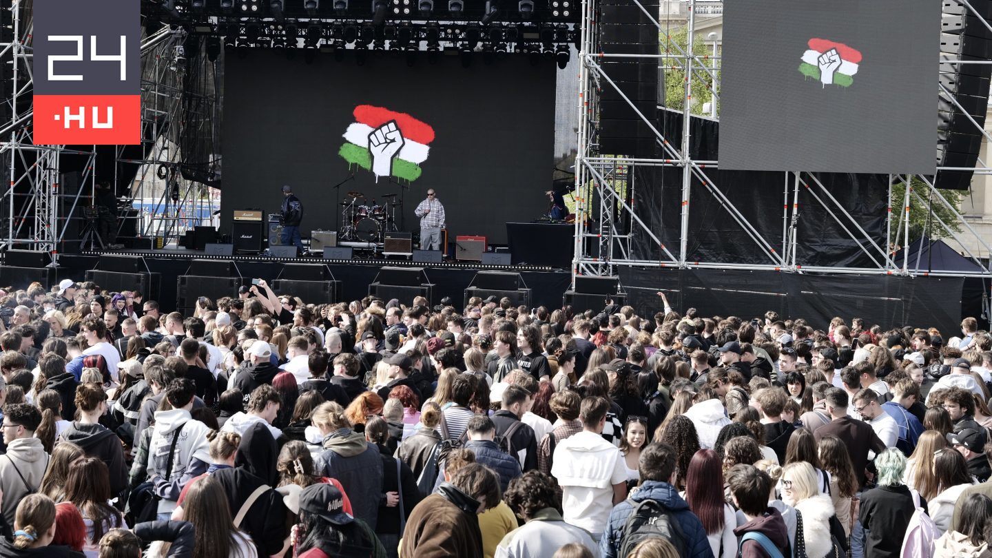Minimum ezer a sör a rendszerváltó koncerten