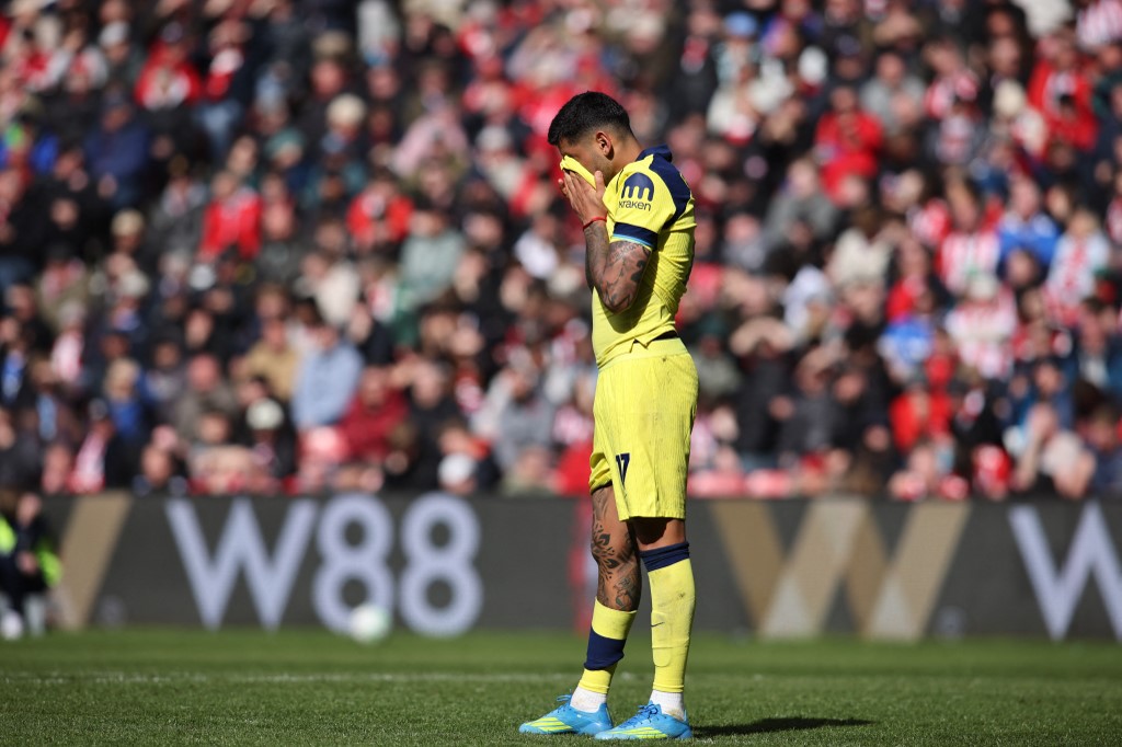 Kiütötte a Chelsea-t, tapad az Arsenalra Guardiola Cityje 1 Cristian Romeróék komoly bajban vannak.