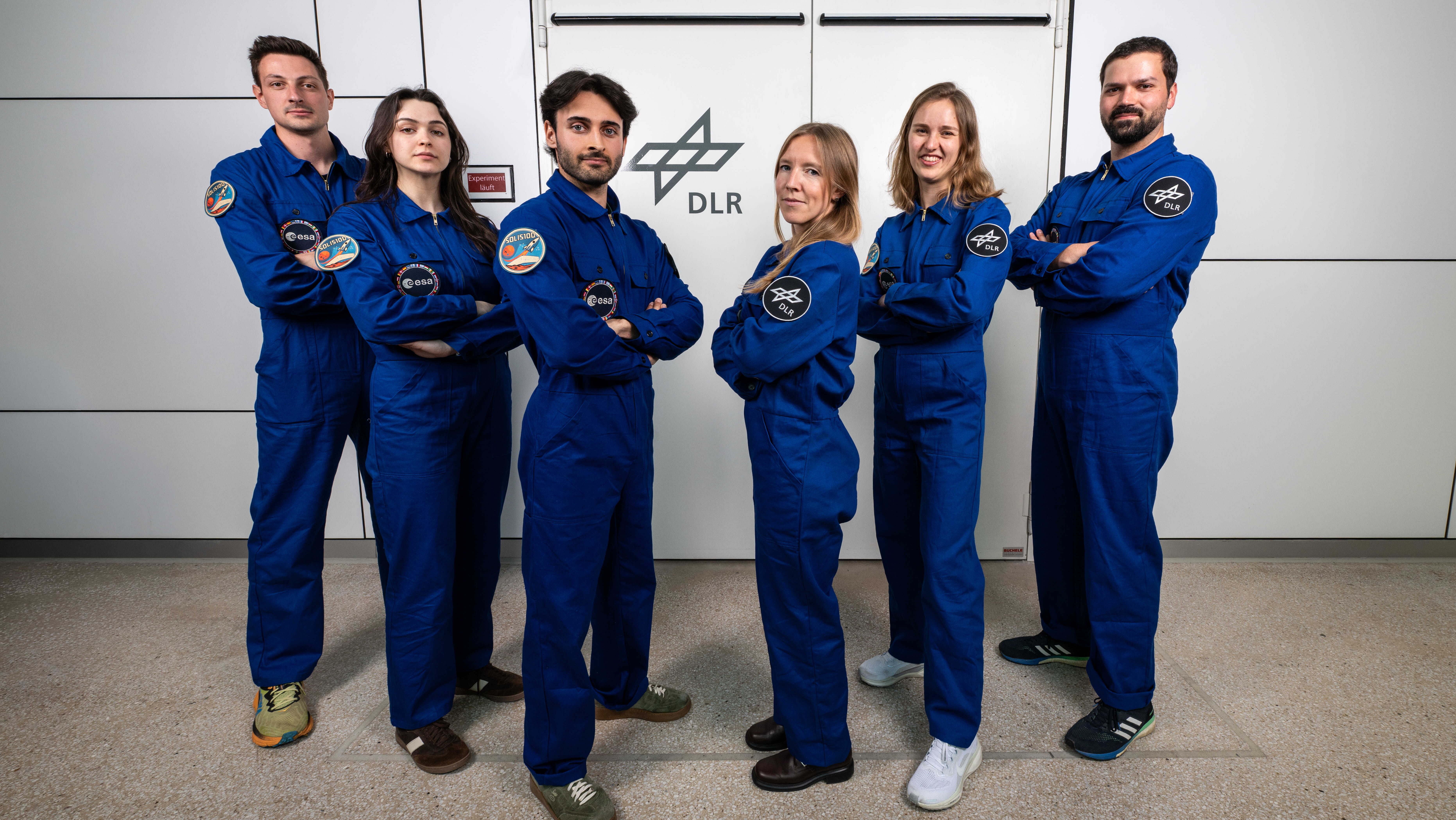 A SOLIS100 izolációs kísérlet résztvevői 26 és 32 év közötti önkéntesek, három nő és három férfi, hat különböző európai országból.