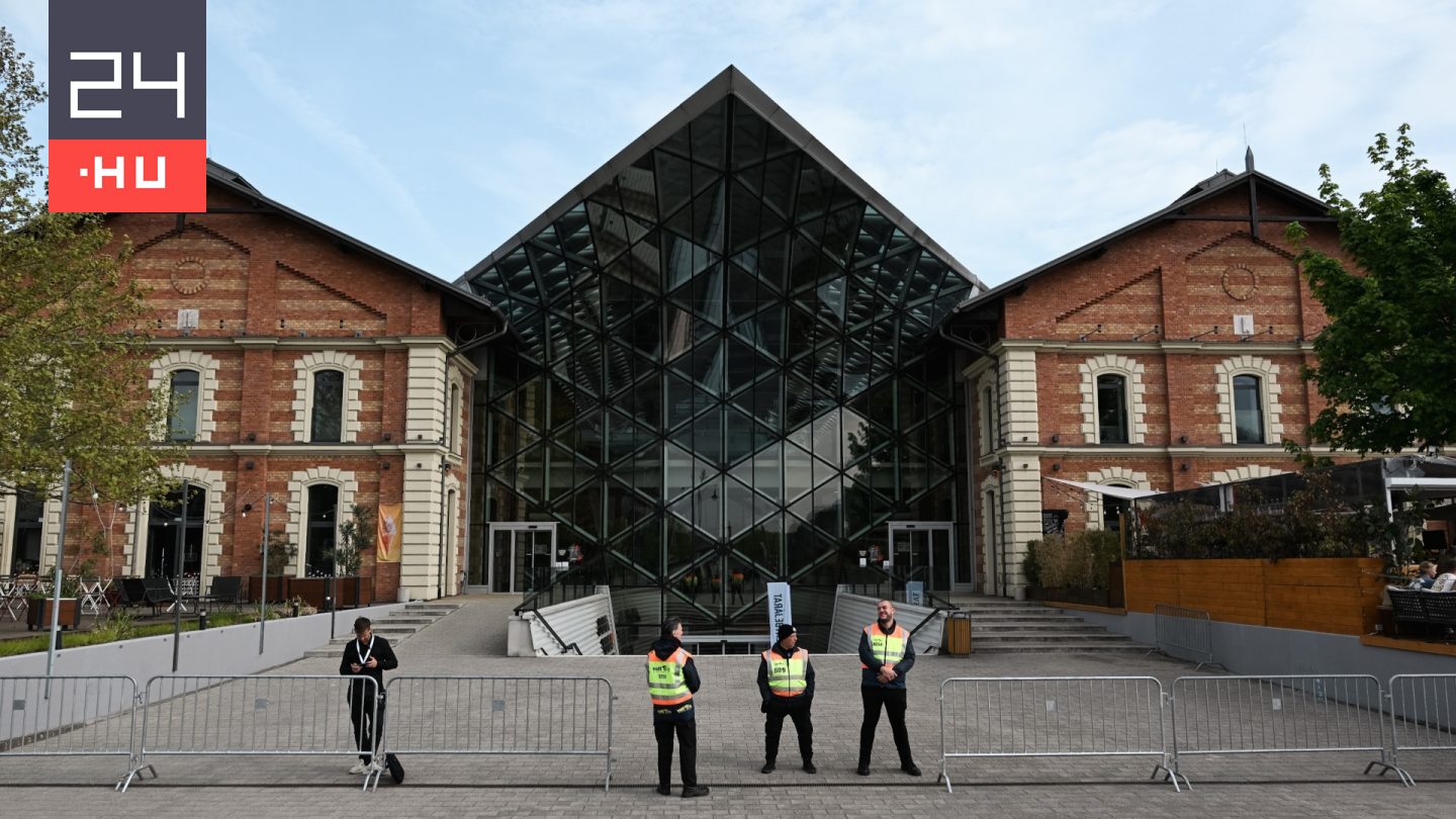 Drogkereső kutya fogadott minket a Fidesz eredményváróján