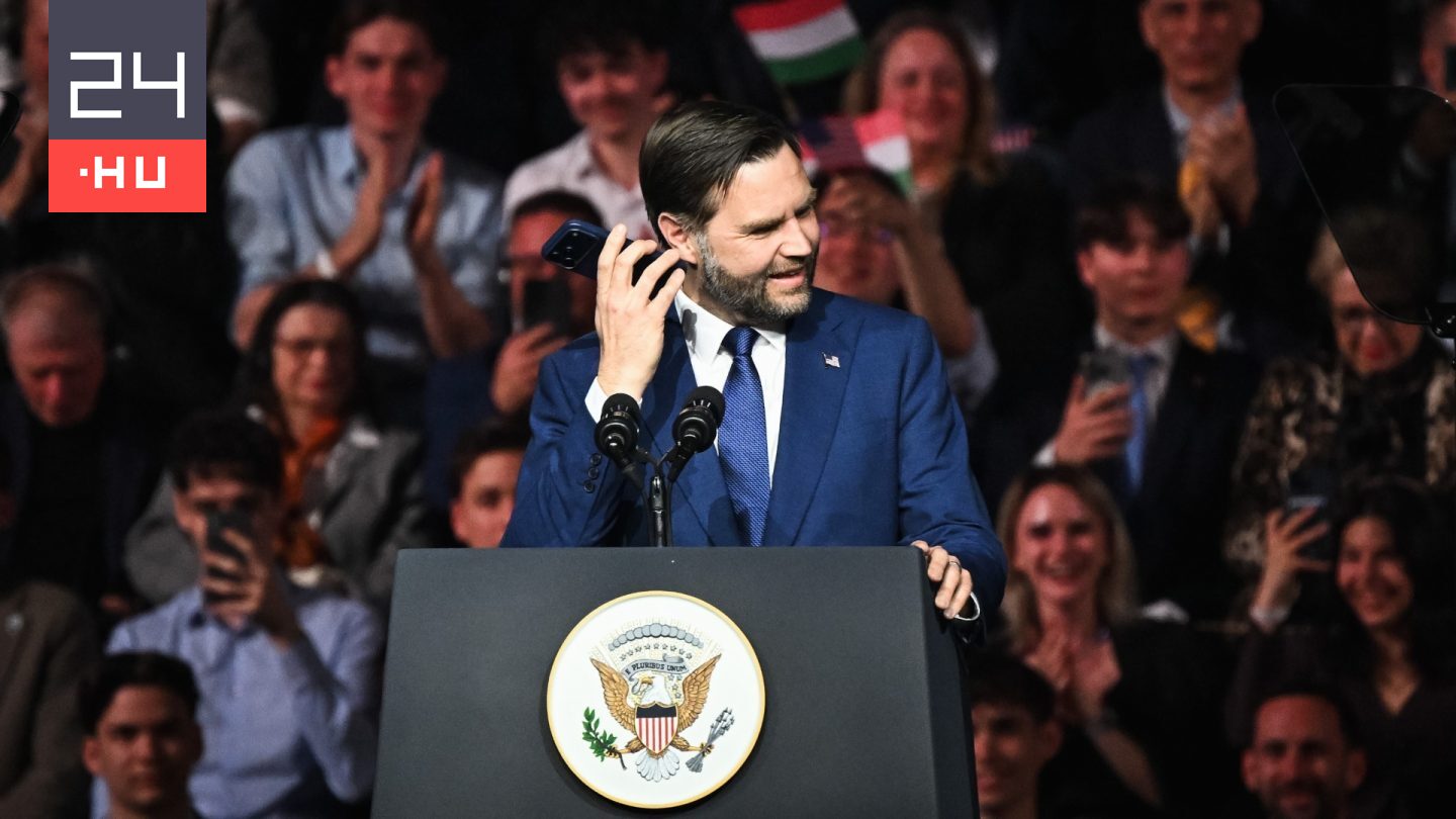 Vance beszédje elején felhívta Trumpot