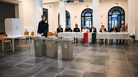 választás 2026 szavazatszámláló bizottság urna választó