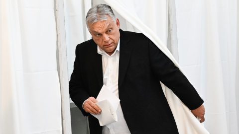 Orbán Viktor szavaz.