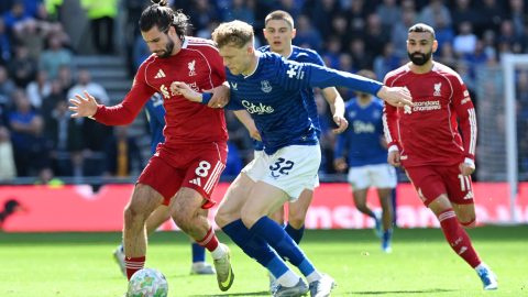 Szoboszlai Dominik az Everton és a Liverpool meccsén.