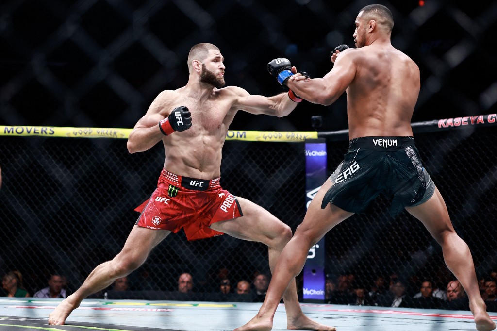 Carlos Ulberg egy balossal rendítette meg Jiri Porcházkát a UFC floridai gáláján.