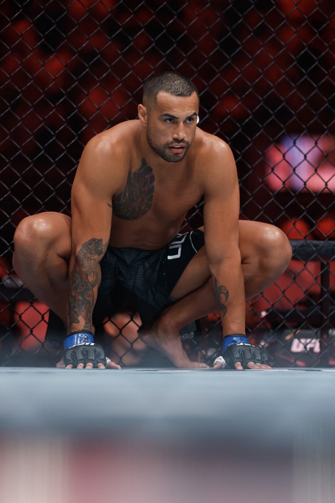 Carlos Ulberg egy balossal rendítette meg Jiri Porcházkát a UFC floridai gáláján.