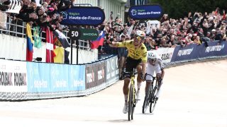 Wout van Aert nyerte a versenyt.