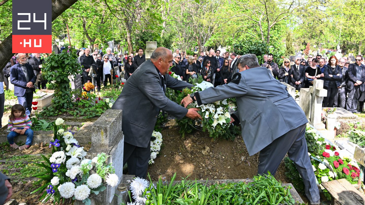 „Ádám elvesztése közügy lett, országos gyász” – így búcsúztatták Nádasdy Ádámot