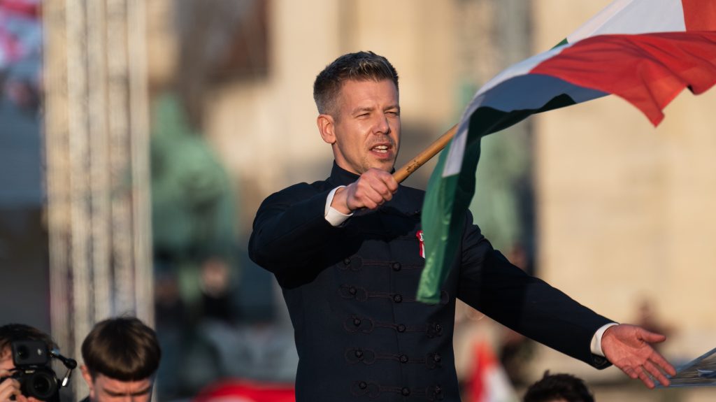 Habony és Garancsi online fogadási oldalán is Magyar Péter áll jobban