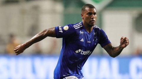 MG - BELO HORIZONTE - 11/06/2024 - BRAZILIAN A 2024, CRUZEIRO x FLAMENGO - Walace Cruzeiro player during the match against Flamengo at the Independencia stadium for the Brazilian A 2024 championship. Photo: Gilson Lobo/AGIF
